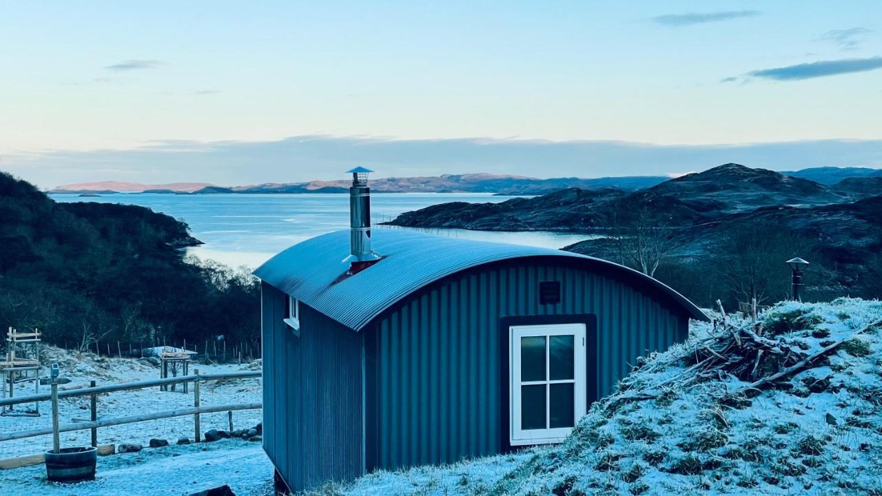 West Coast Hideaways Nedd Exterior foto
