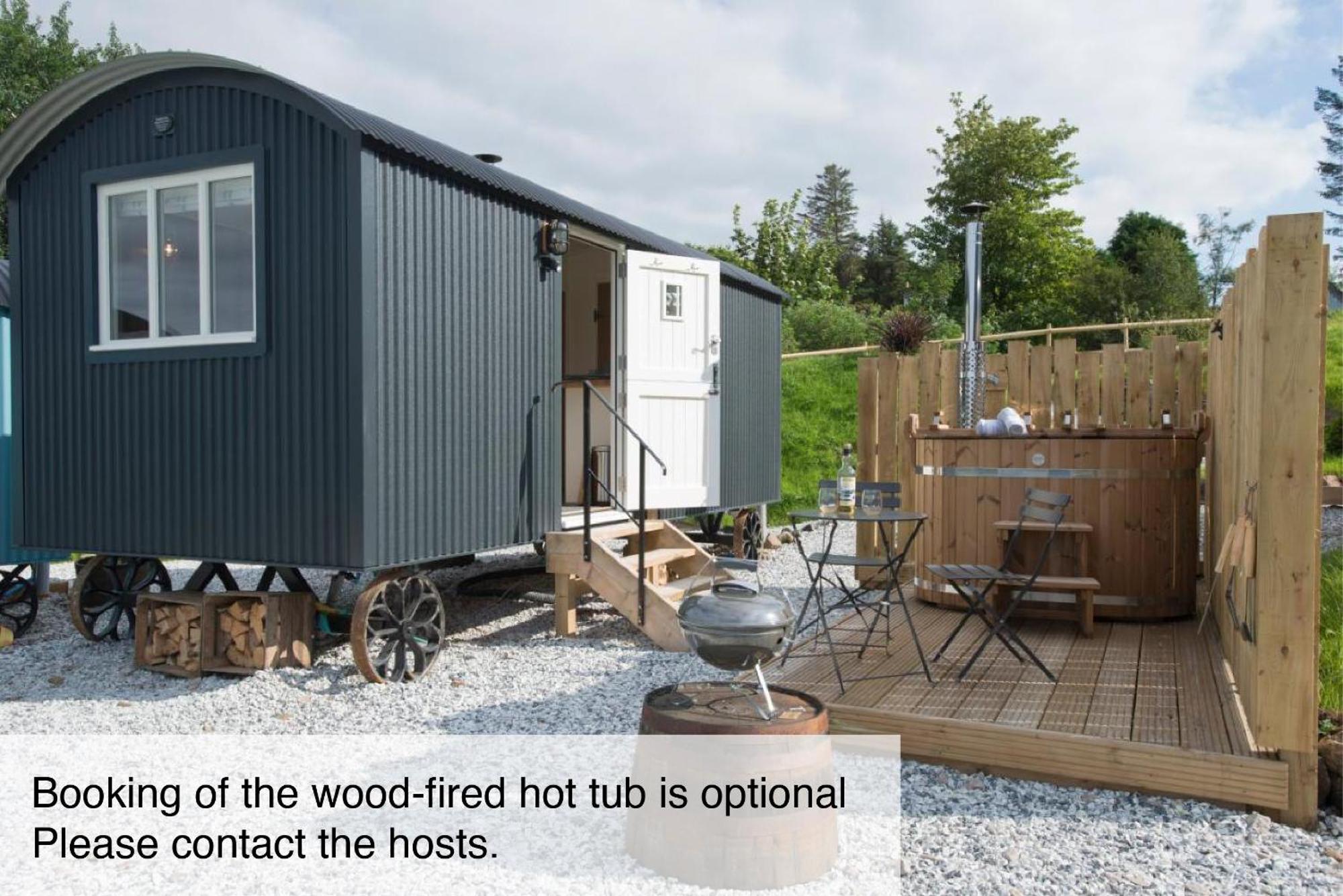 West Coast Hideaways Nedd Exterior foto