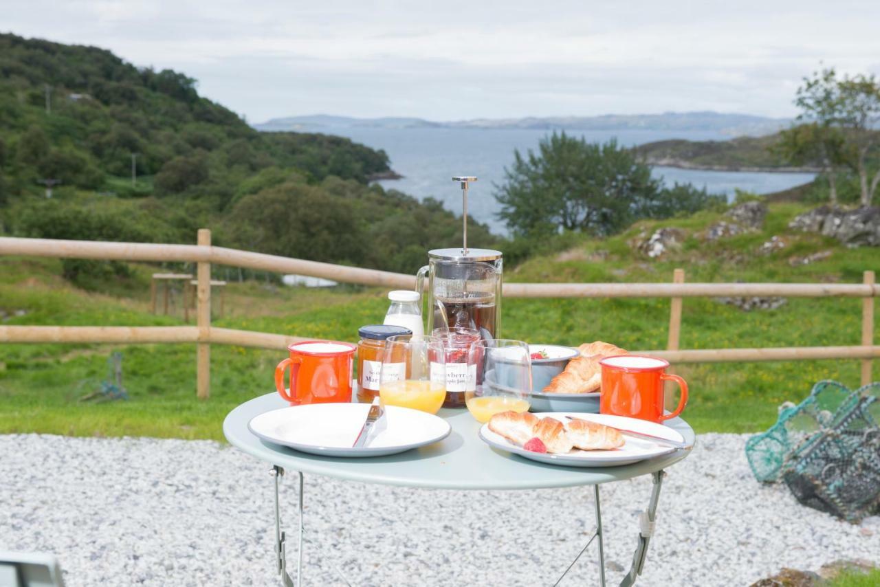 West Coast Hideaways Nedd Exterior foto