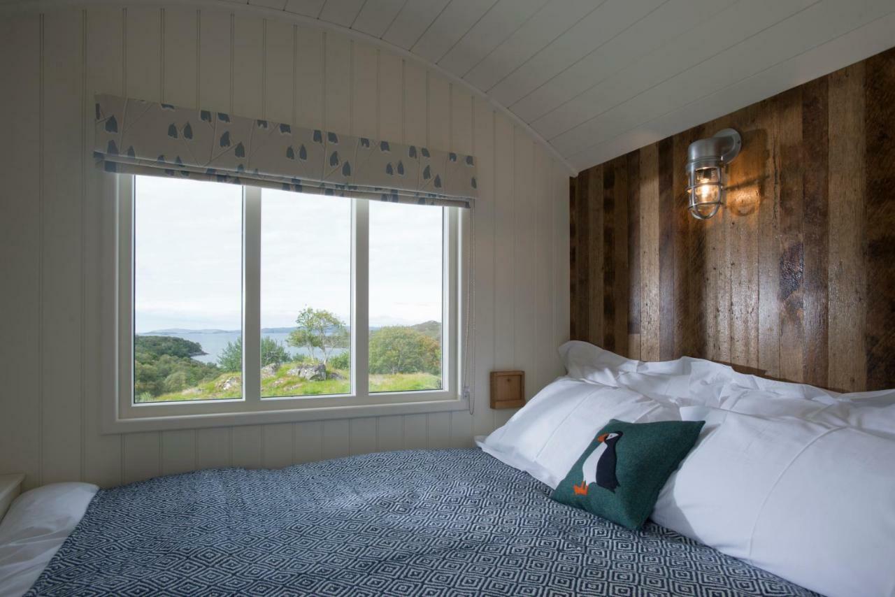 West Coast Hideaways Nedd Exterior foto