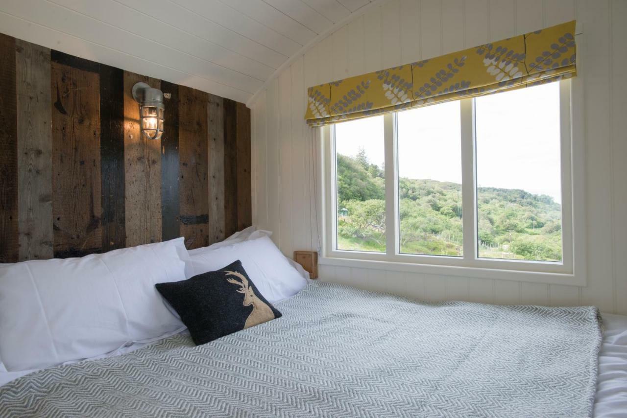 West Coast Hideaways Nedd Exterior foto